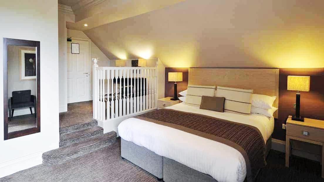 Nutfield Priory Hotel & Spa Redhill  Eksteriør billede