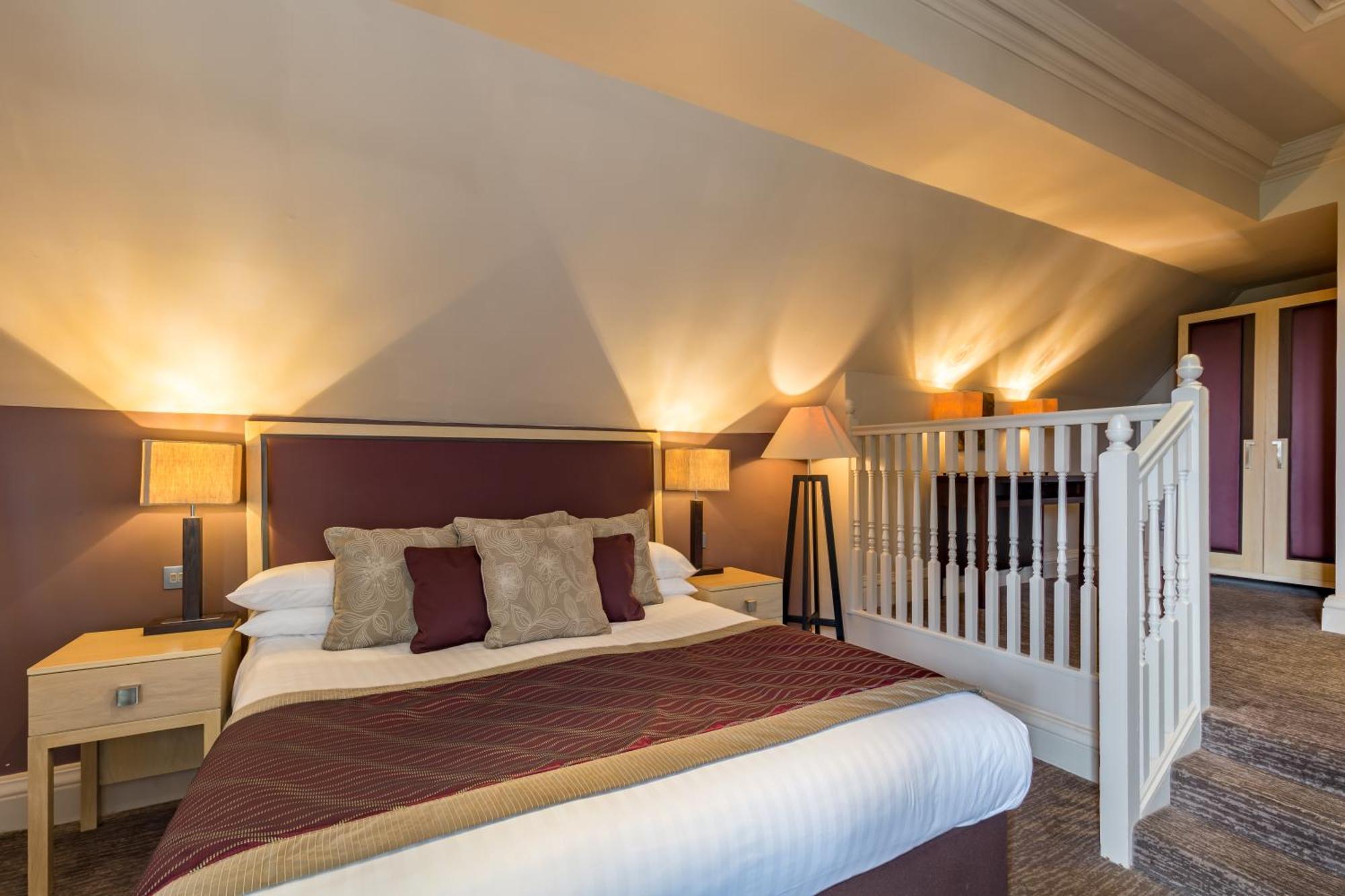 Nutfield Priory Hotel & Spa Redhill  Eksteriør billede
