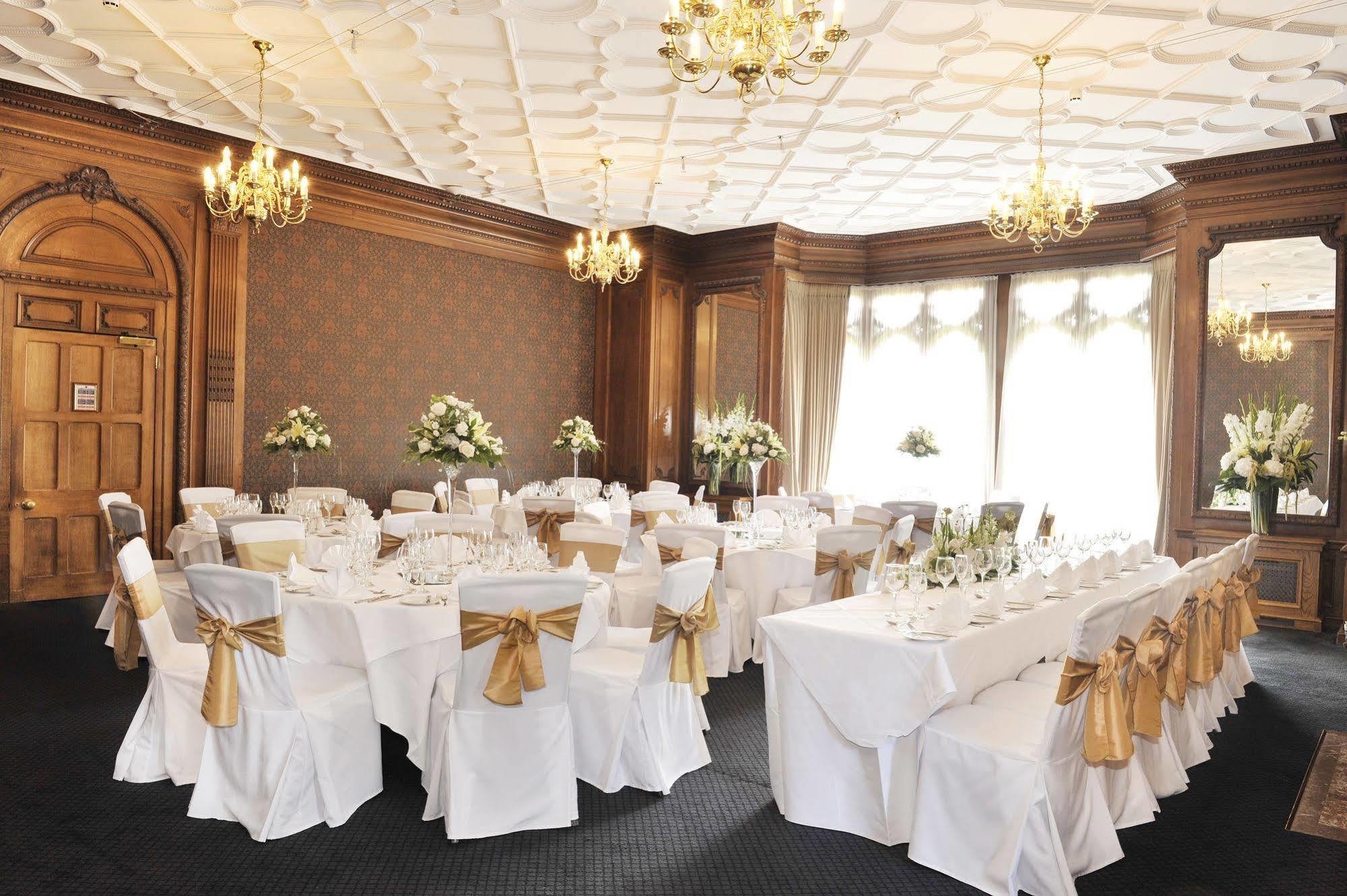 Nutfield Priory Hotel & Spa Redhill  Eksteriør billede