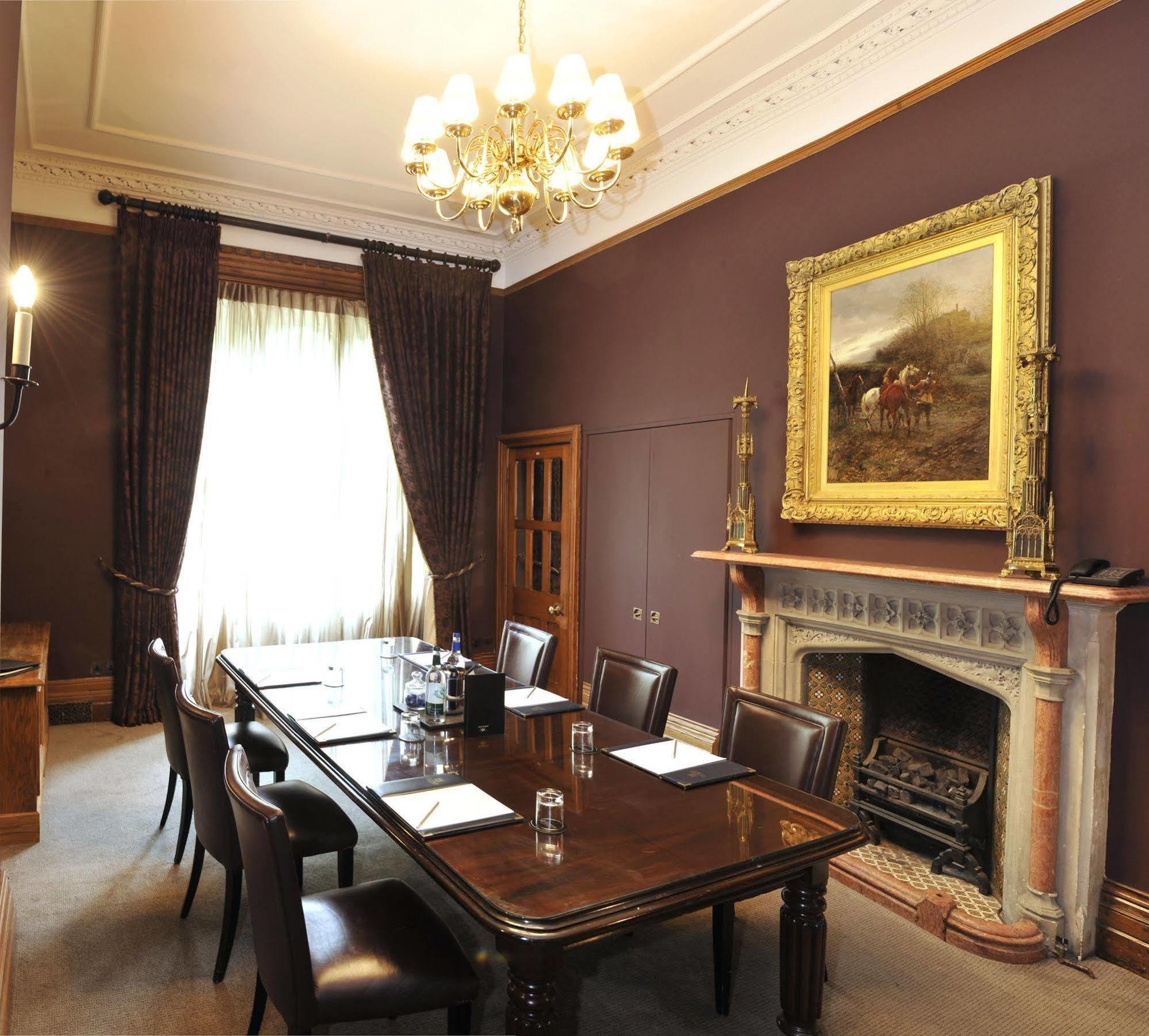 Nutfield Priory Hotel & Spa Redhill  Eksteriør billede