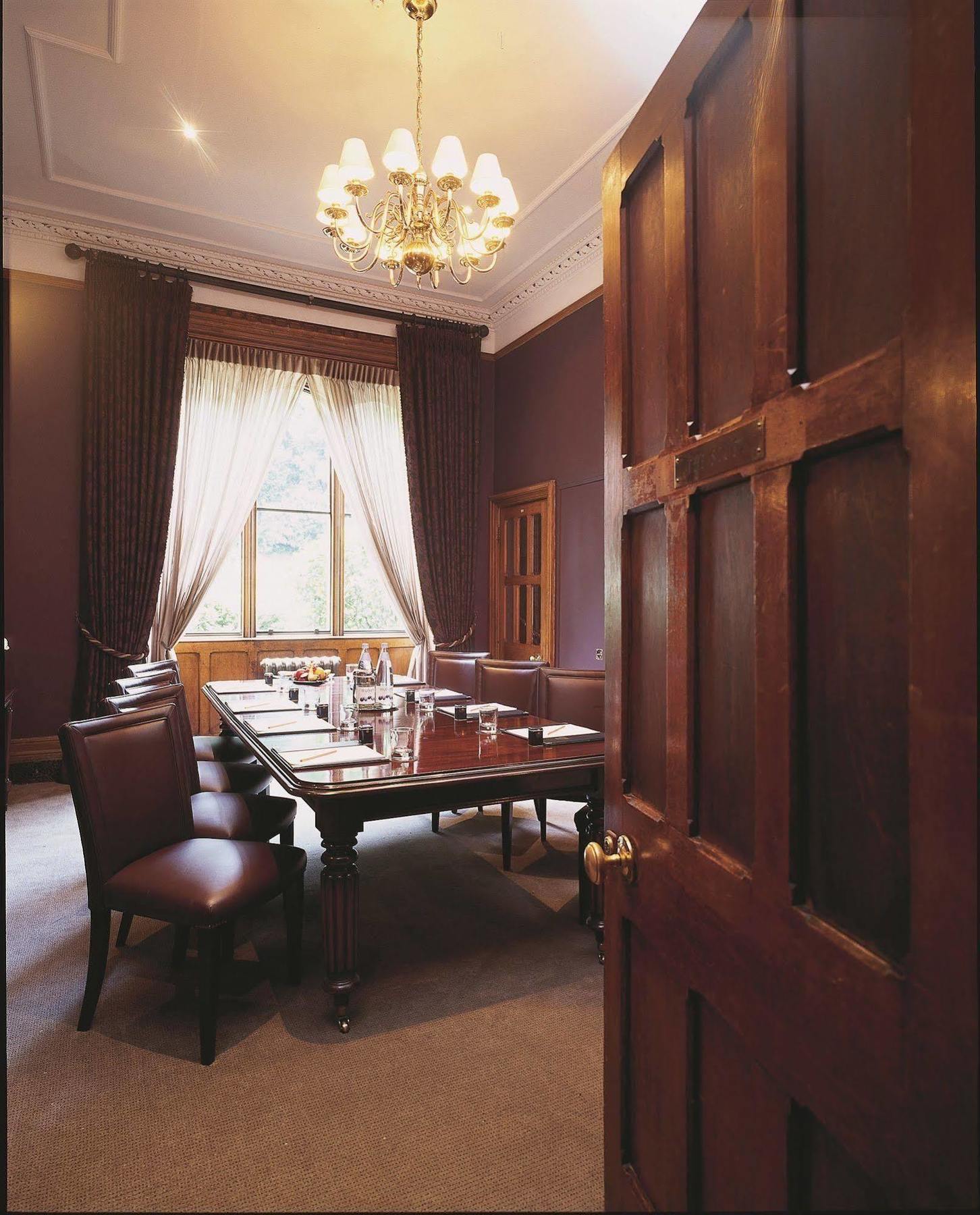 Nutfield Priory Hotel & Spa Redhill  Eksteriør billede