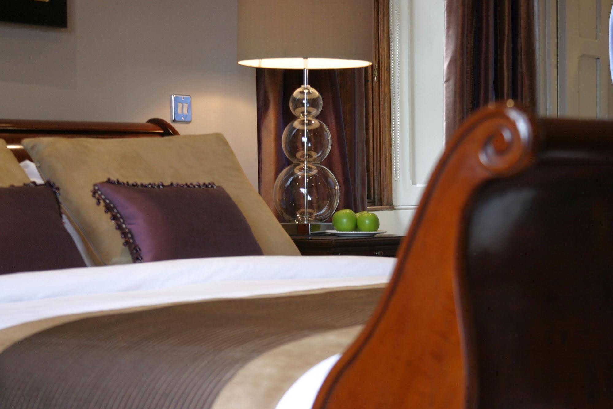 Nutfield Priory Hotel & Spa Redhill  Eksteriør billede