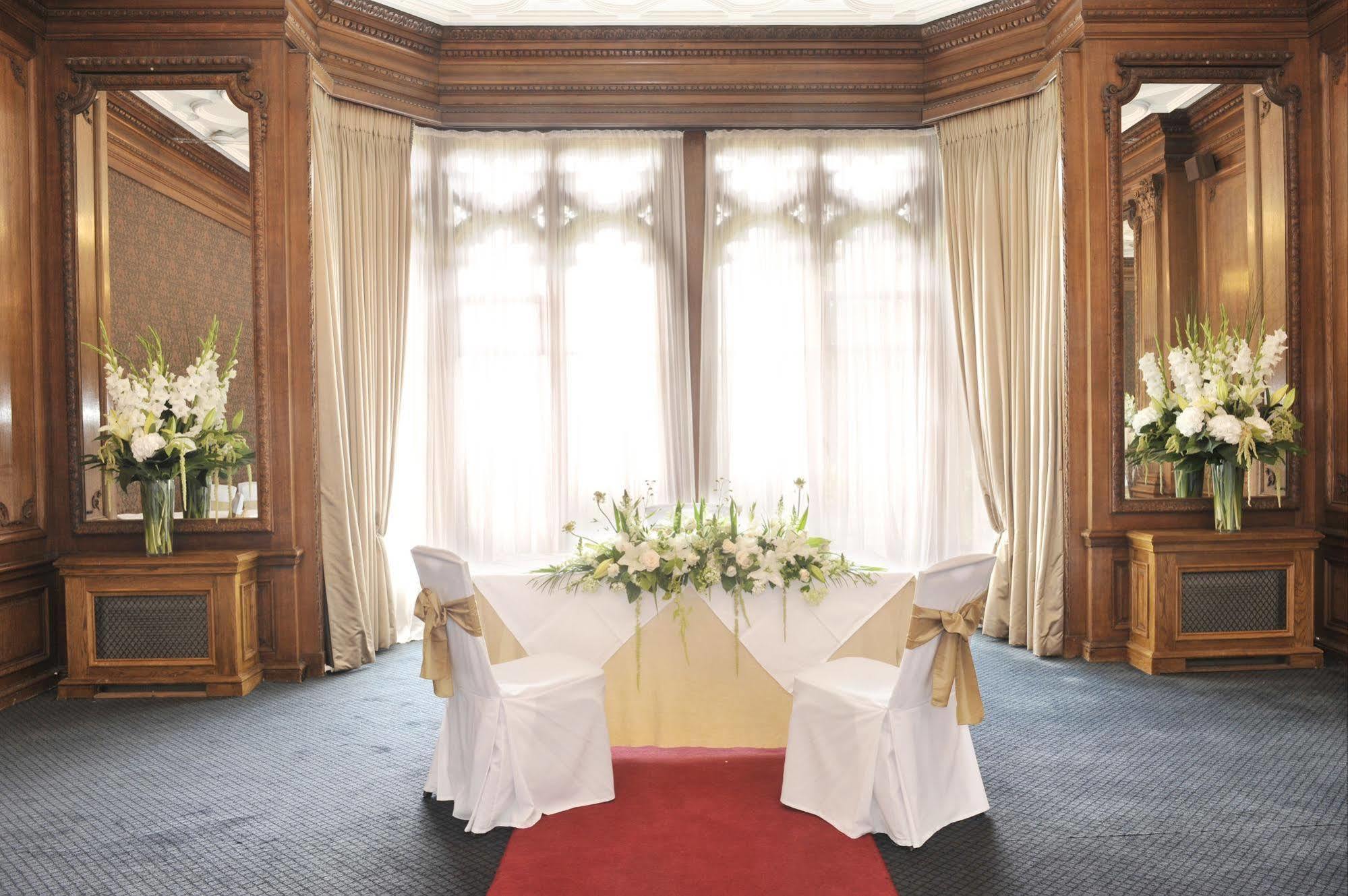 Nutfield Priory Hotel & Spa Redhill  Eksteriør billede