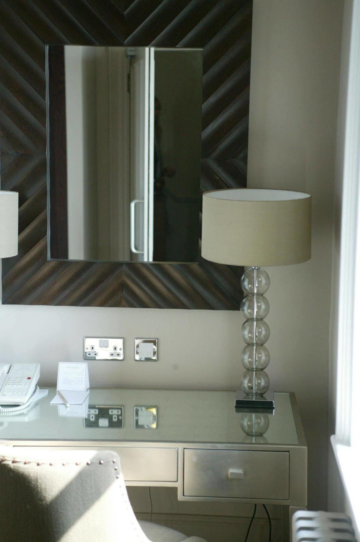 Nutfield Priory Hotel & Spa Redhill  Eksteriør billede
